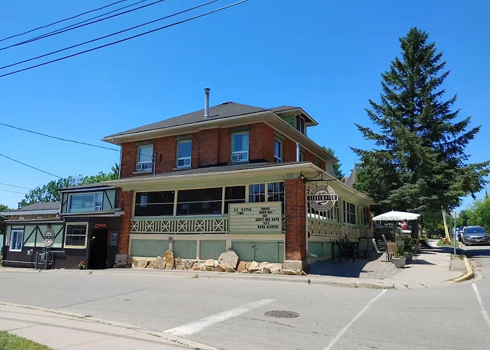Stonewater Manor B&B Gananoque
